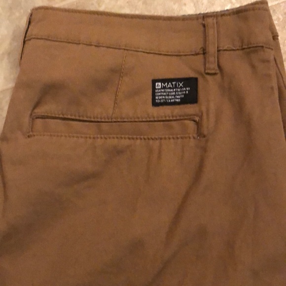 Matix Men’s shorts - Picture 2 of 2
